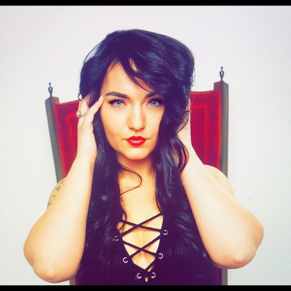 Meet your Posher, Alexa - Picture 1 of 2